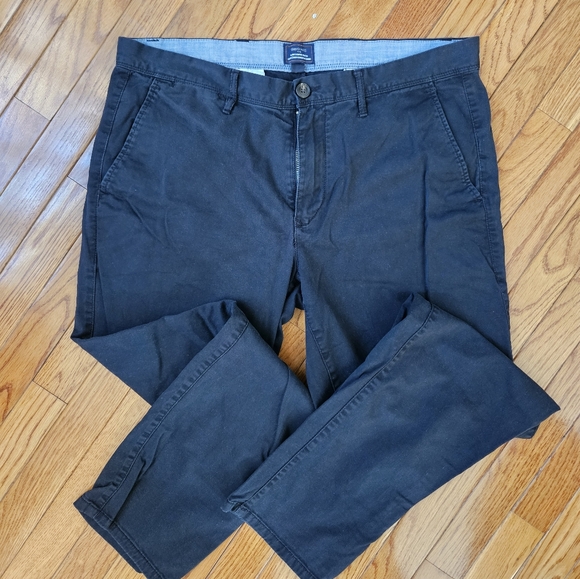 Men's 36W Khaki Pants - Picture 2 of 7